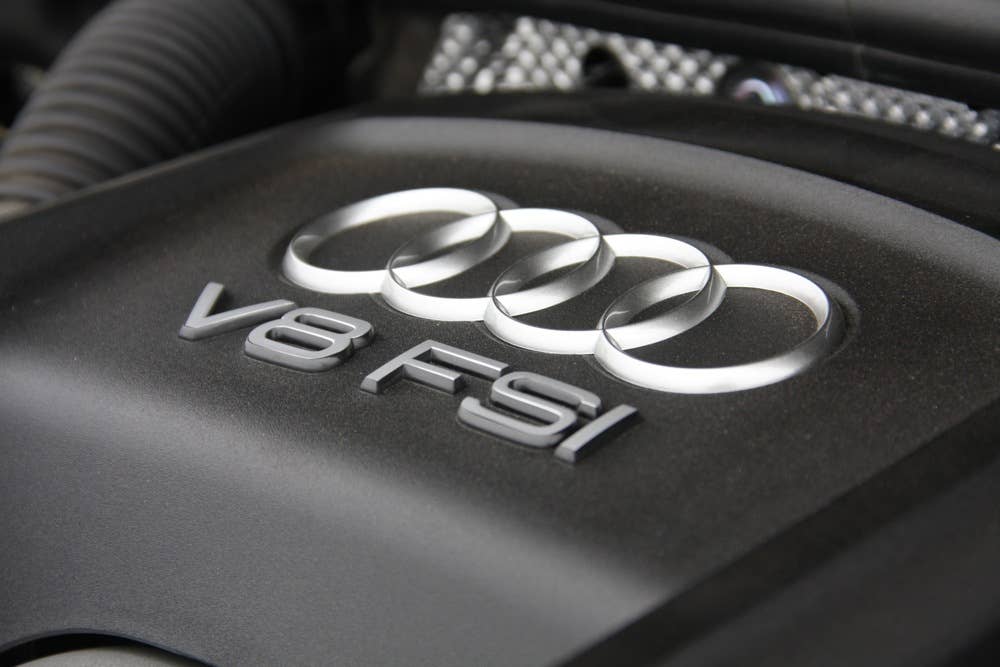 2011 Audi A8 engine detail