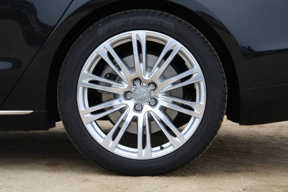 2011 Audi A8 wheel