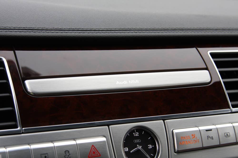 2011 Audi A8 navigation display closed
