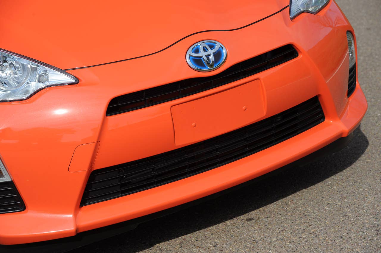 2012 Toyota Prius C front fascia