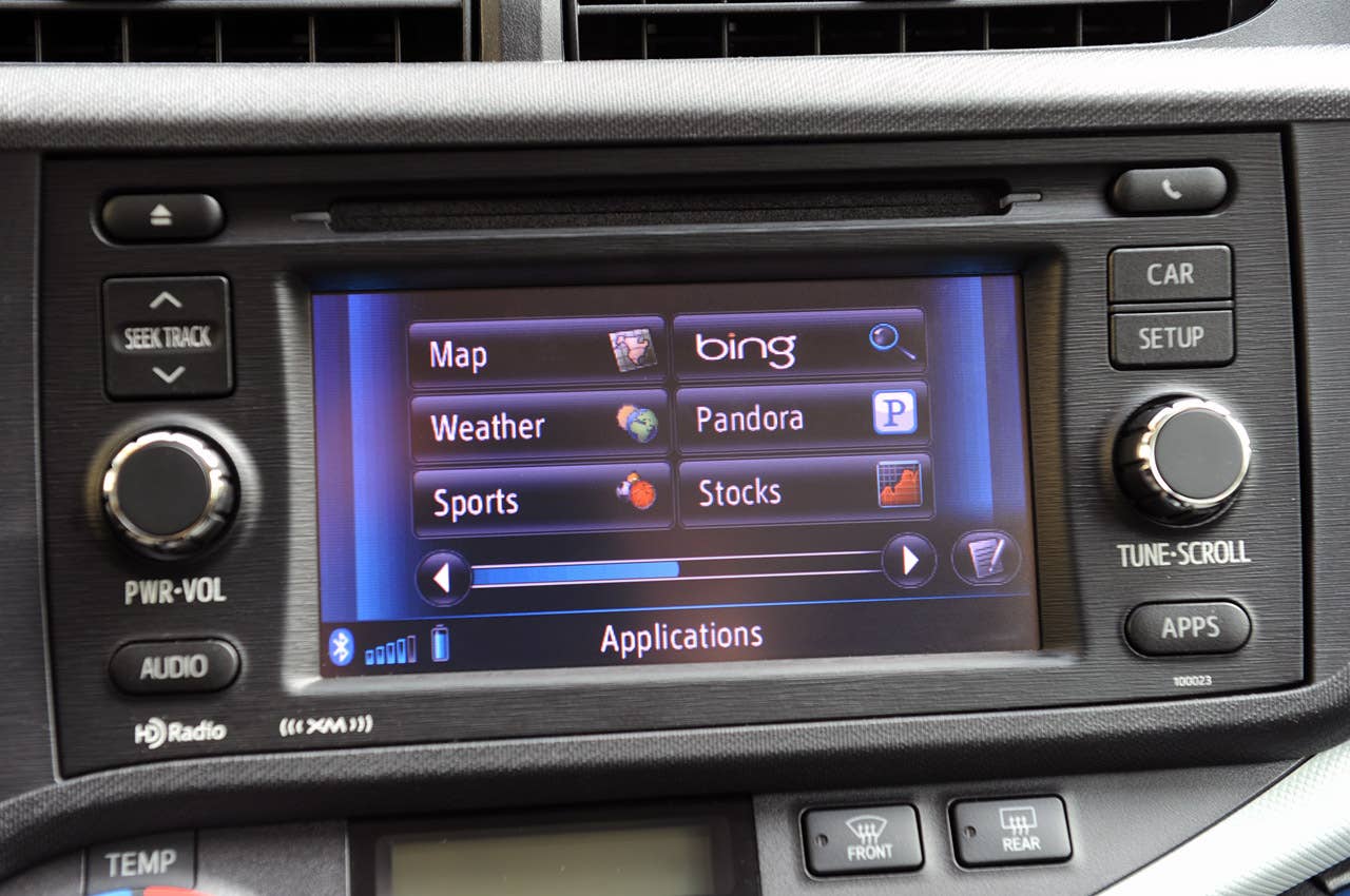 2012 Toyota Prius C app display