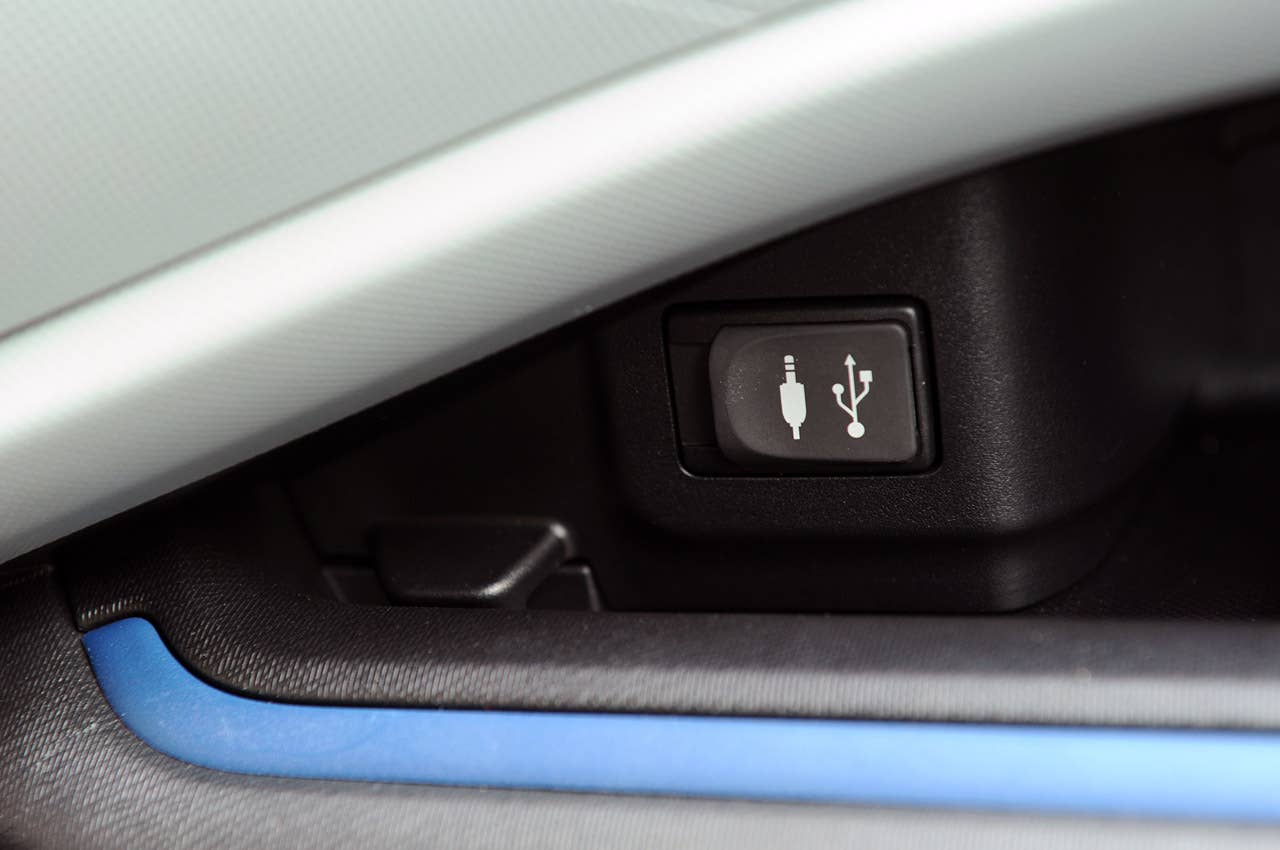 2012 Toyota Prius C auxiliary input