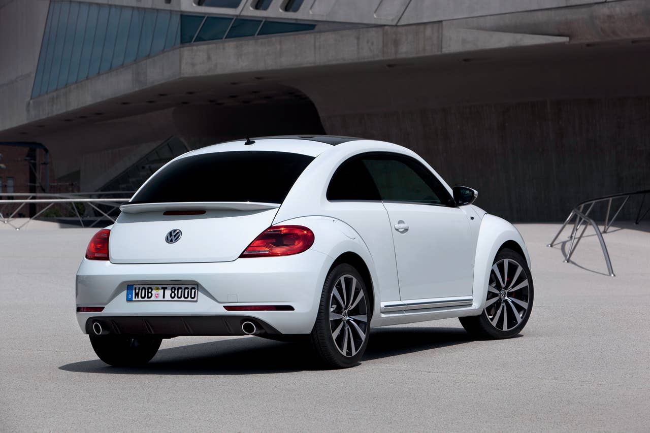 2013 Volkswagen Beetle R-Line rear 3/4