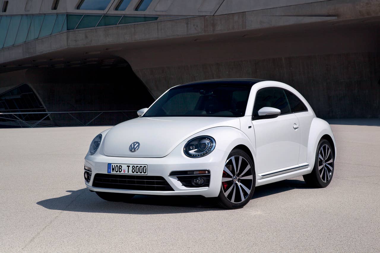 2013 Volkswagen Beetle R-Line front 3/4