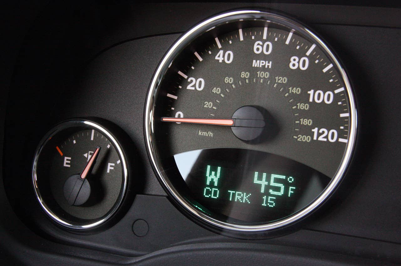2011 Jeep Compass speedometer