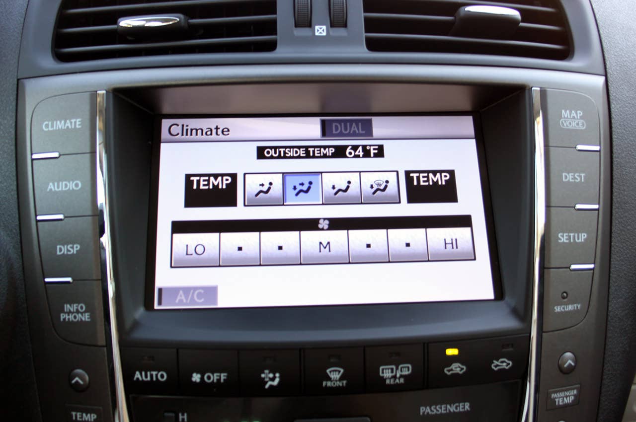 2011 Lexus IS 250 AWD climate controls