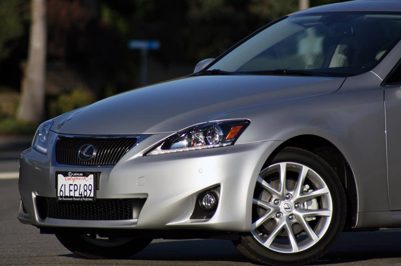 2011 Lexus IS 250 AWD front detail