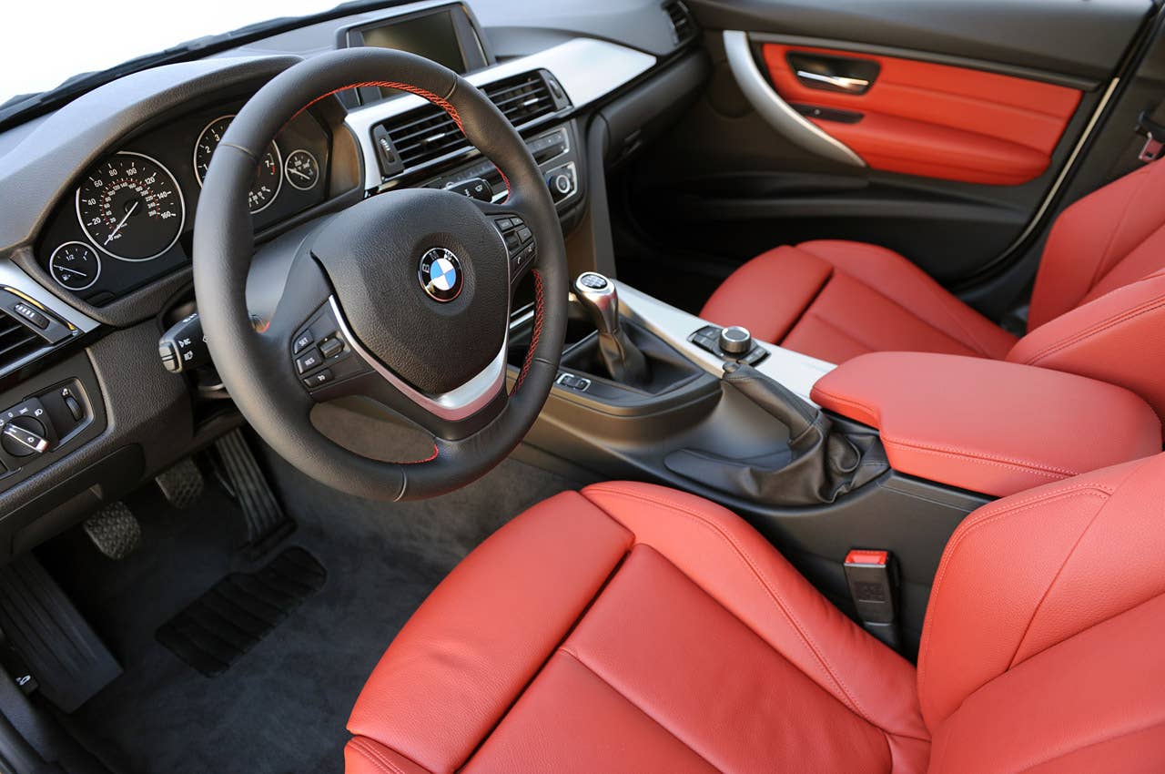2012 BMW 335i interior