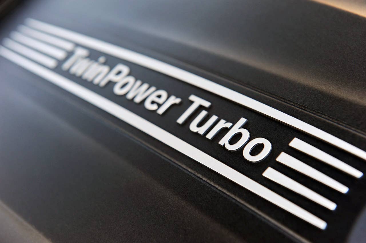 2012 BMW 335i engine detail