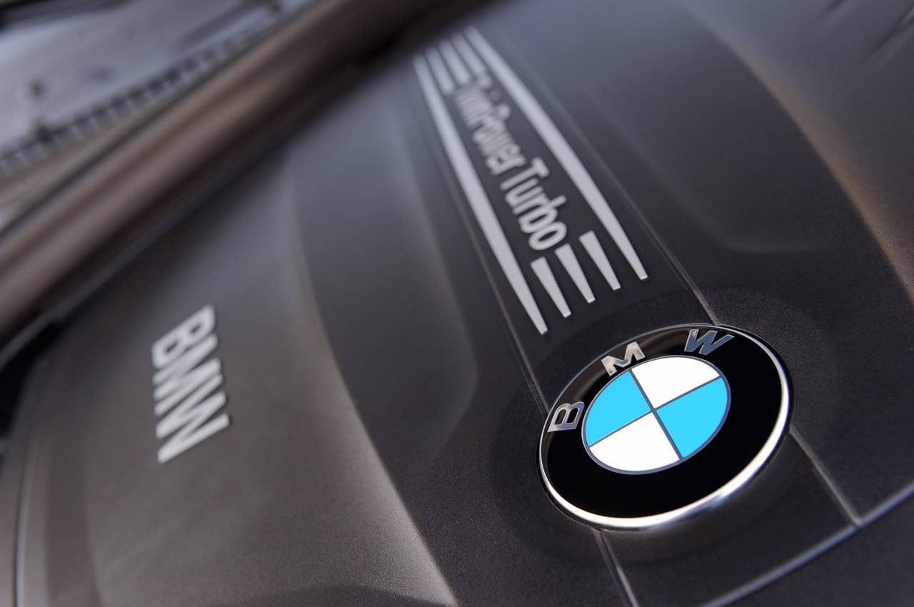 2012 BMW 335i engine detail