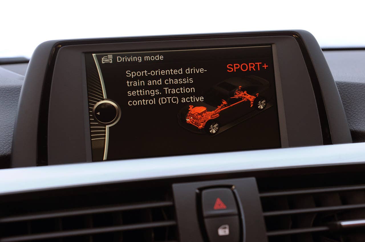 2012 BMW 335i driving mode display
