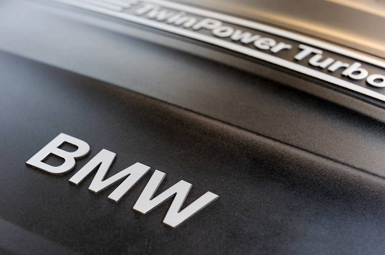 2012 BMW 335i engine detail