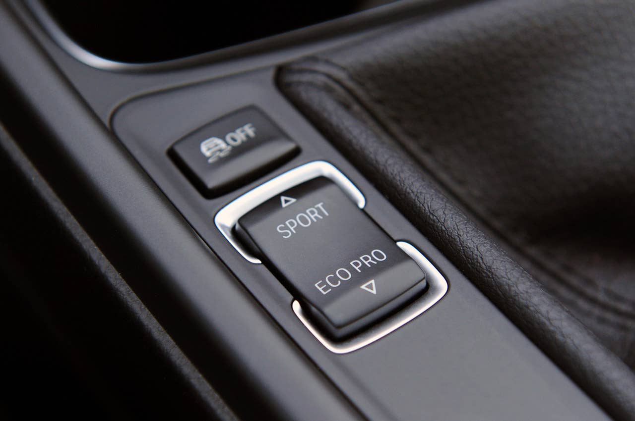 2012 BMW 335i driving mode controls