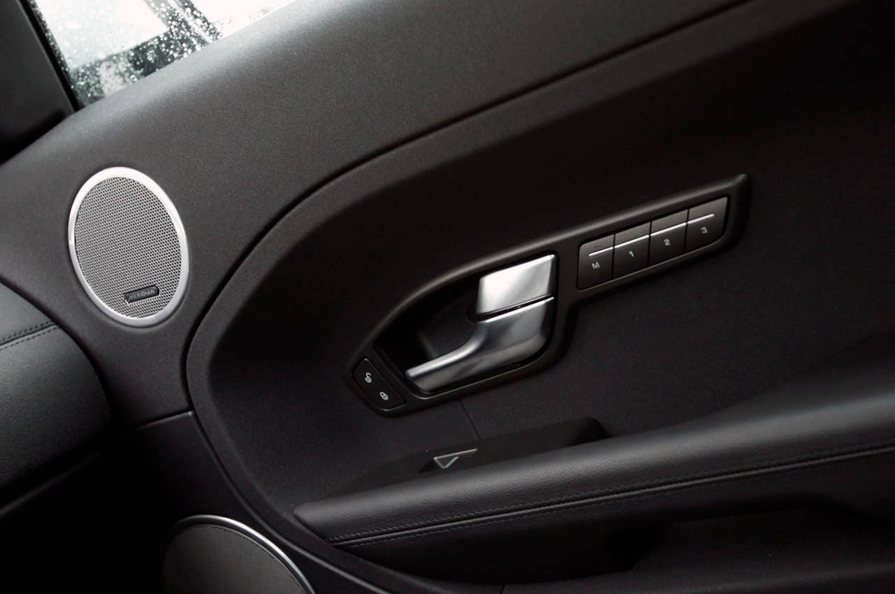 2012 Land Rover Range Rover Evoque Coupe door controls