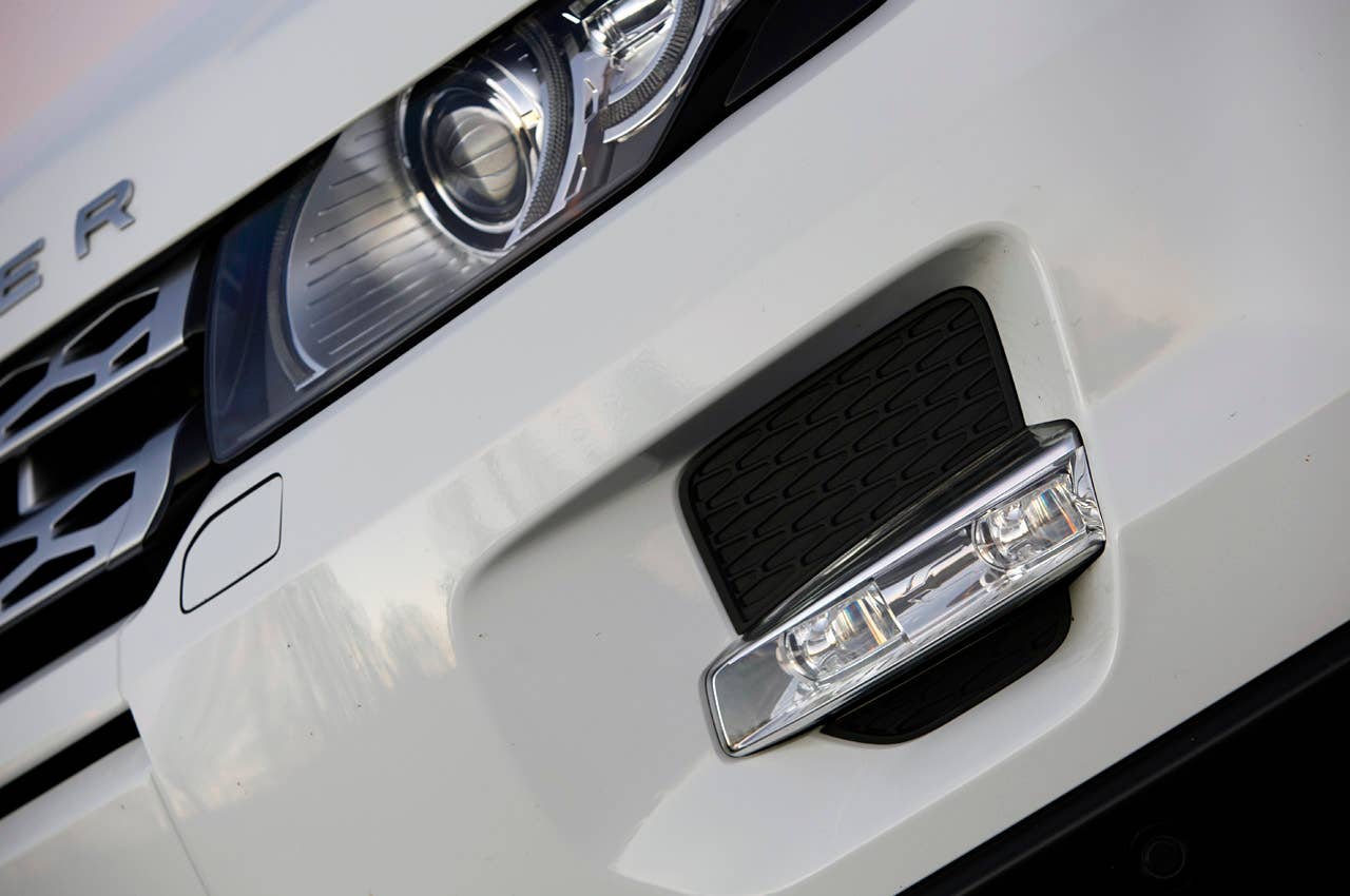 2012 Land Rover Range Rover Evoque Coupe fog light