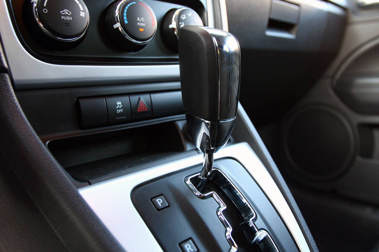 2011 Dodge Caliber Heat shifter