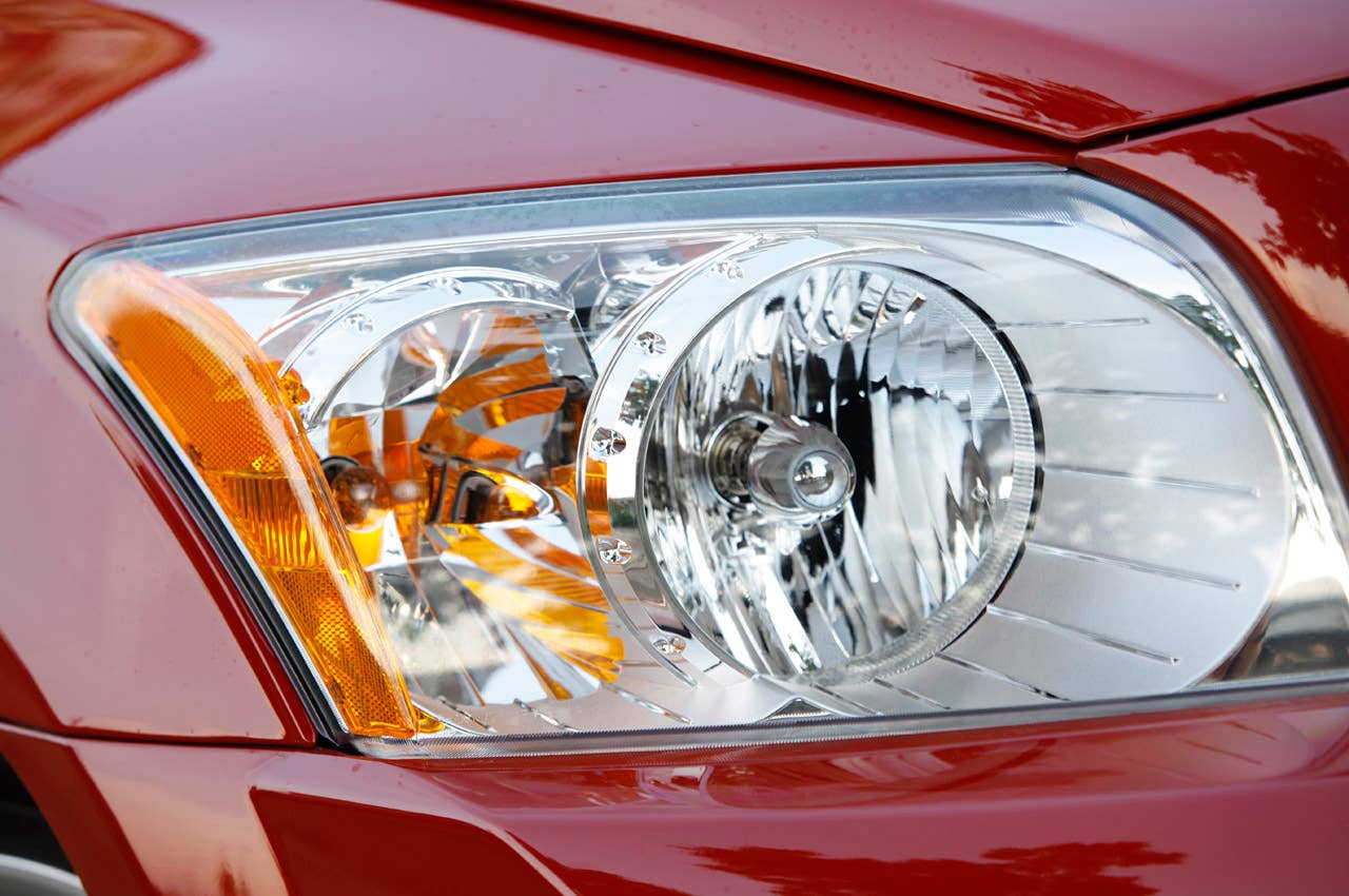 2011 Dodge Caliber Heat headlight