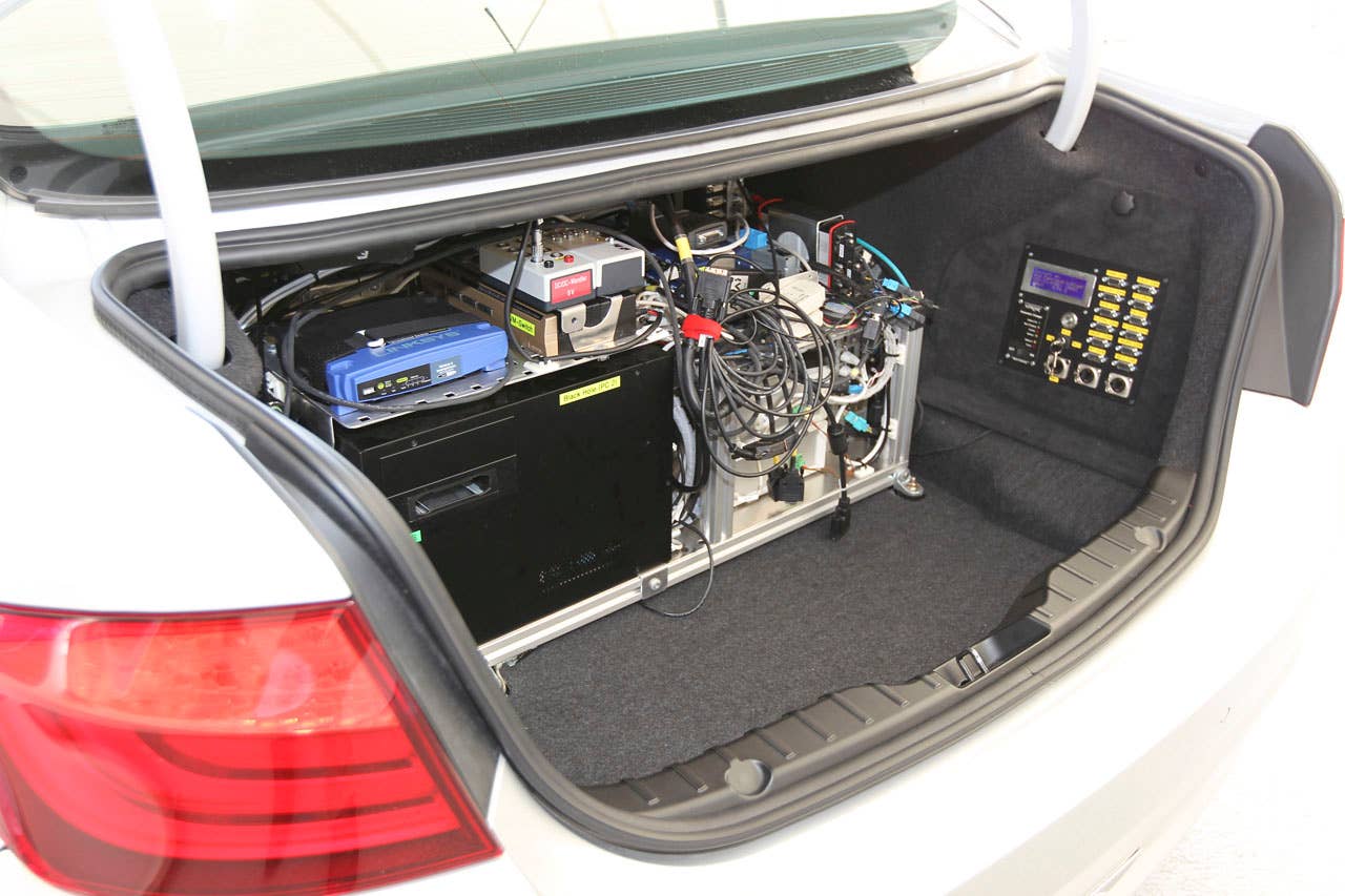 Research project Highly automated driving on highways (08/2011)
