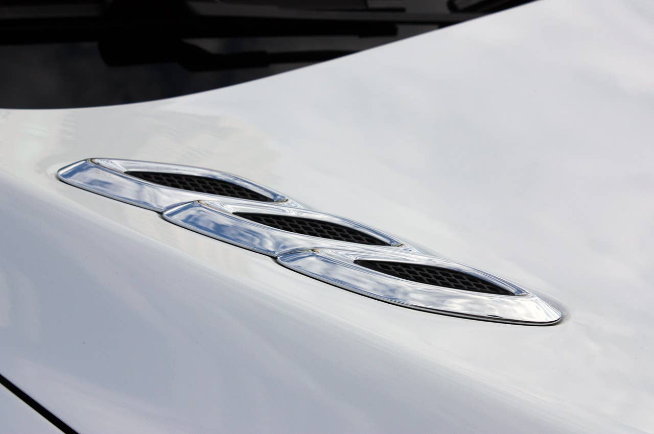 2013 Buick Encore hood vents