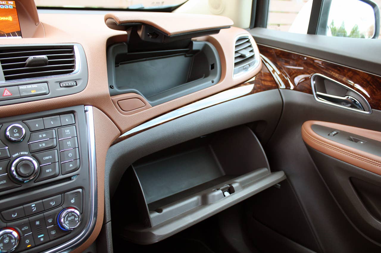 2013 Buick Encore glove box