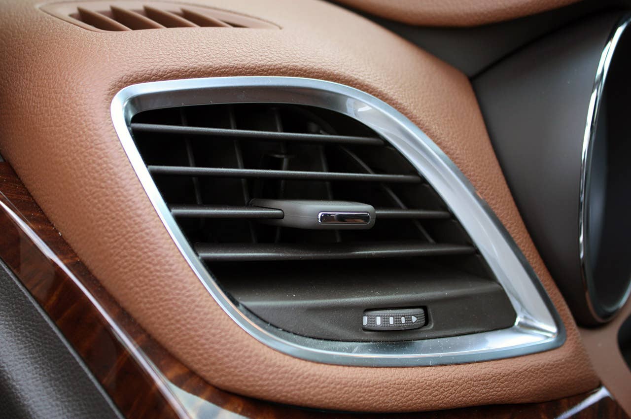 2013 Buick Encore dash vent