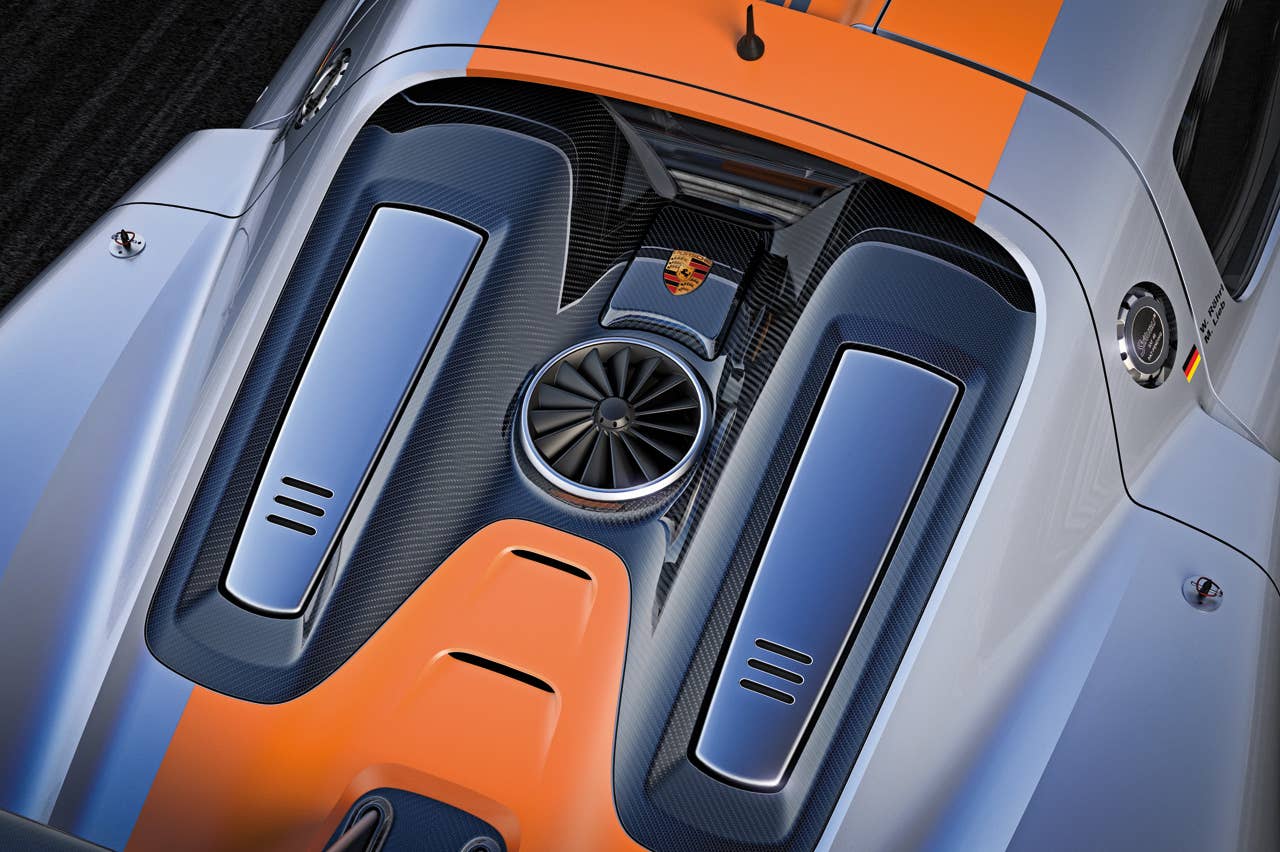 Porsche 918 RSR engine bay