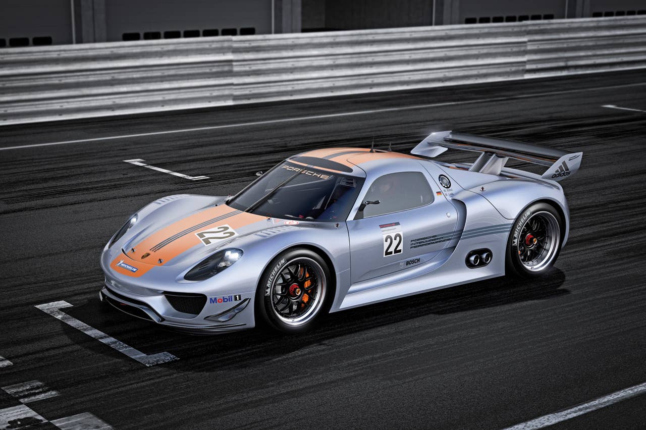 Porsche 918 RSR on track