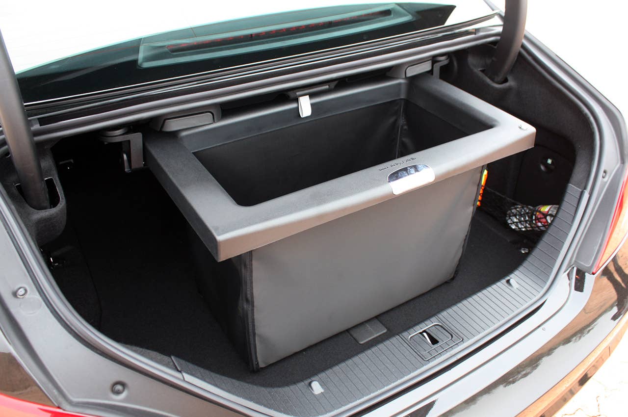 2012 Mercedes-Benz CLS63 AMG trunk