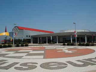 From North Carolina, the rally went to Tennessee and Kentucky. Scott and Colin stopped at the Corvette Museum in Bowling Green, Kentucky. This is where Vettes are built, and the museum is a Vette lovers dream. If you are passing through, and you love American cars, this is a must-stop.
