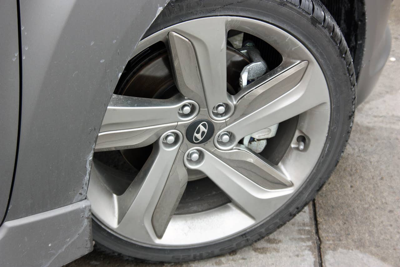 Long-Term 2013 Hyundai Veloster Turbo 18-inch wheel