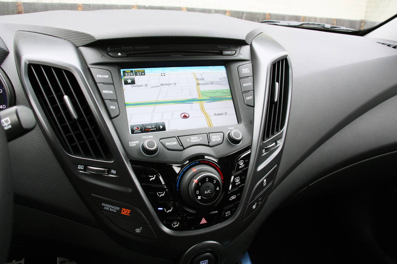 Long-Term 2013 Hyundai Veloster Turbo center stack