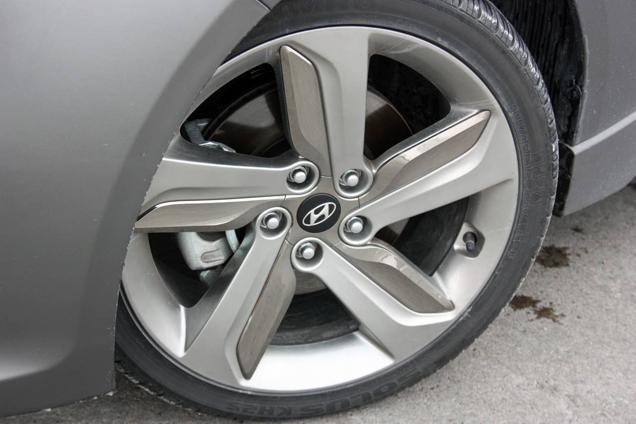 Long-Term 2013 Hyundai Veloster Turbo 18-inch wheel