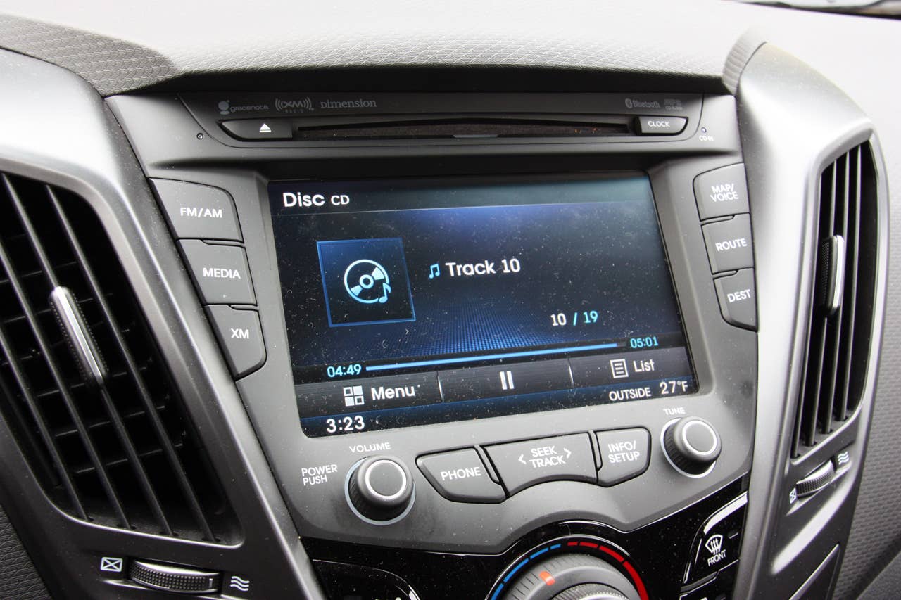 Long-Term 2013 Hyundai Veloster Turbo touchscreen interface