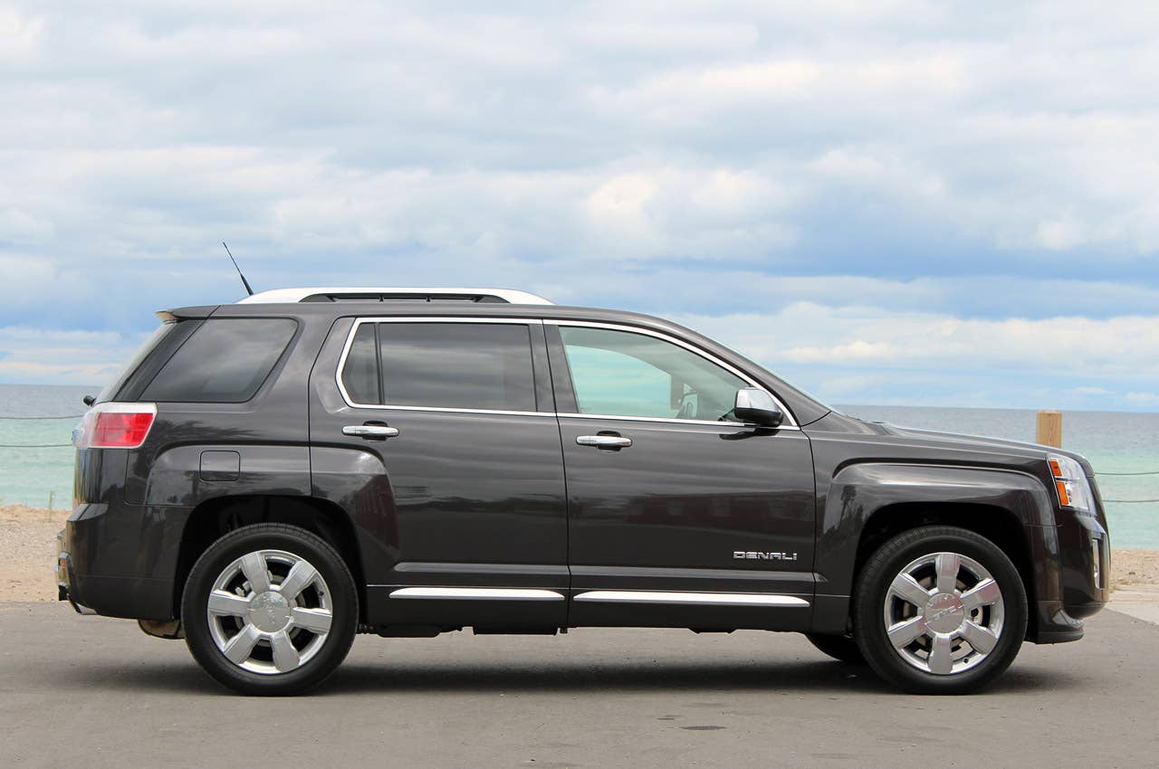 2013 GMC Terrain Denali side view