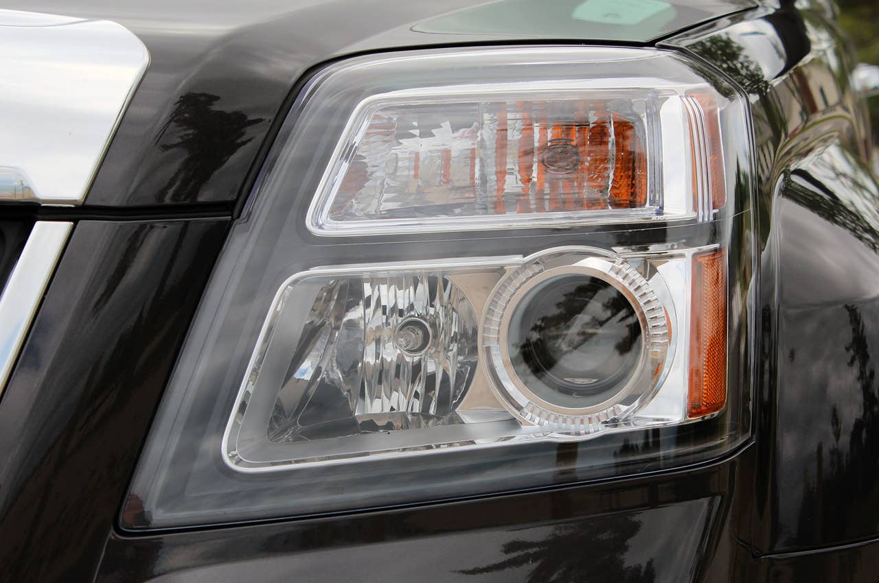 2013 GMC Terrain Denali headlight