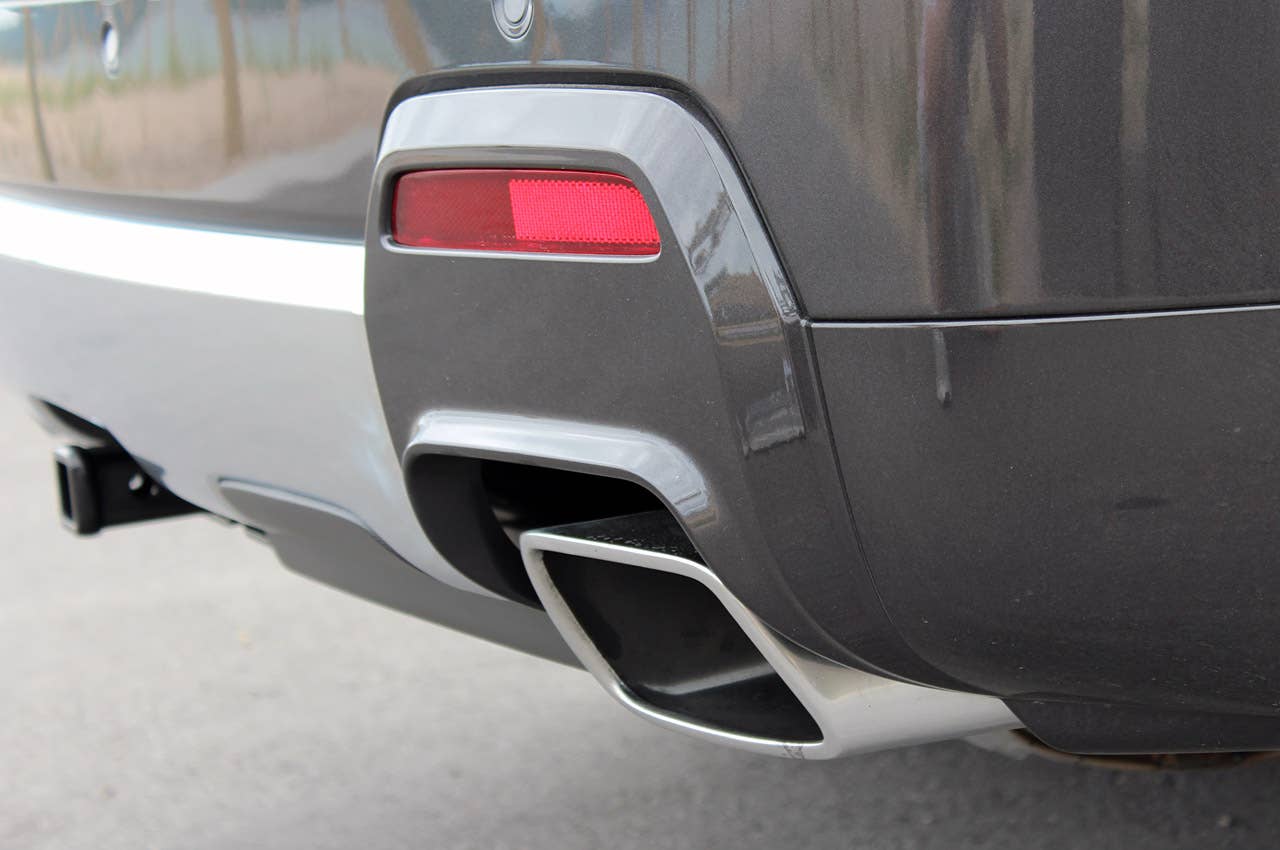2013 GMC Terrain Denali exhaust tip