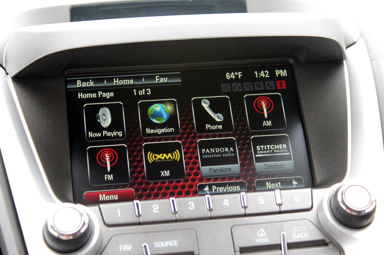 2013 GMC Terrain Denali multimedia system display