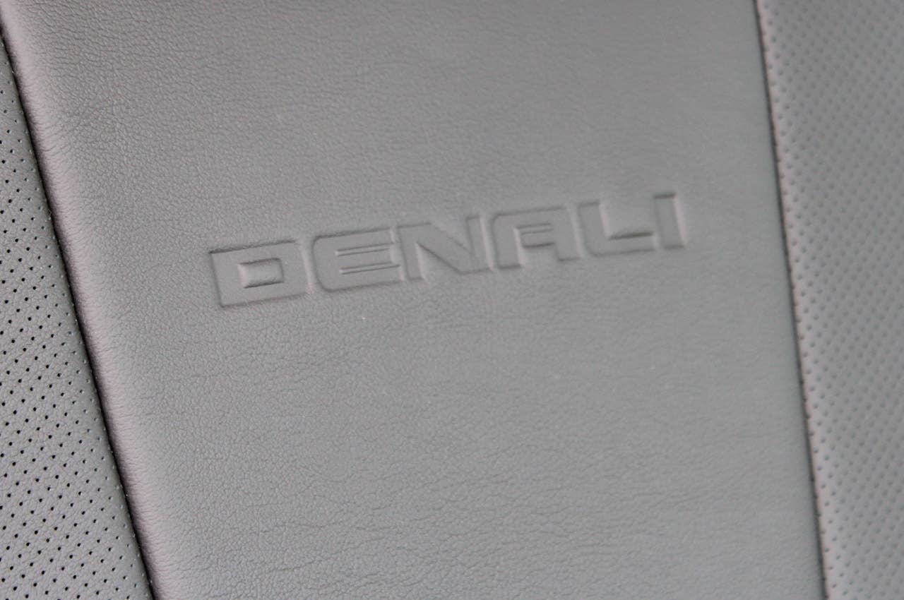 2013 GMC Terrain Denali seat detail