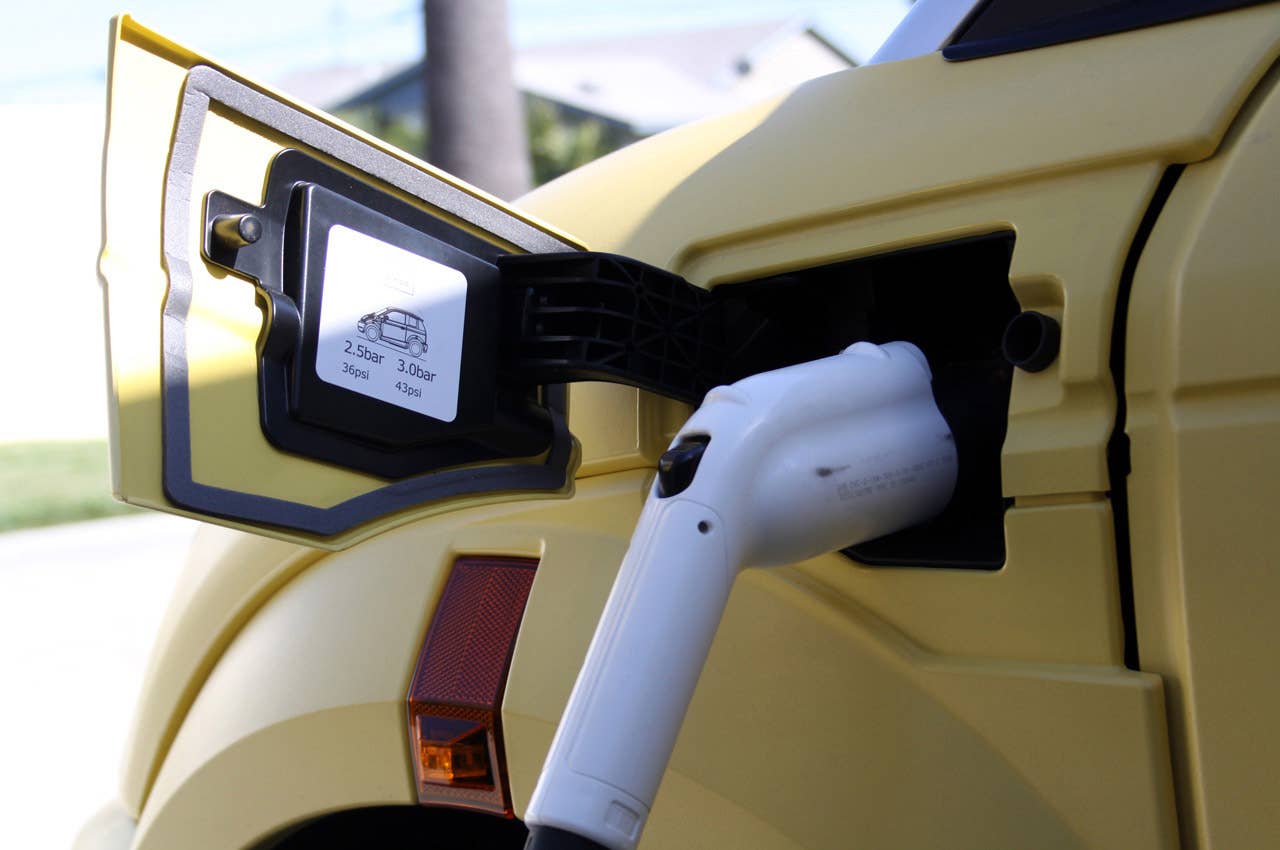 2011 Think City charging port