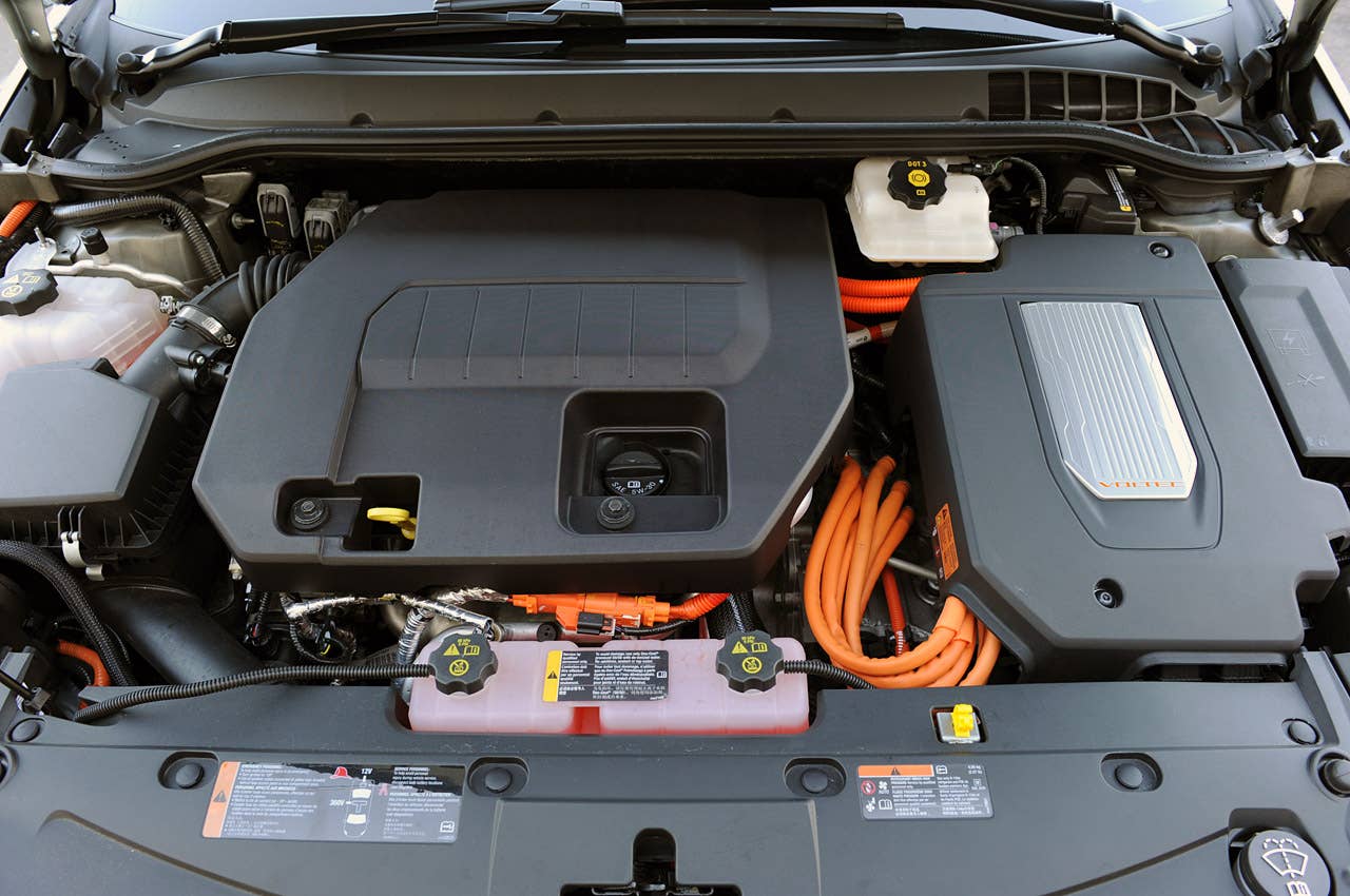 2011 Chevrolet Volt engine
