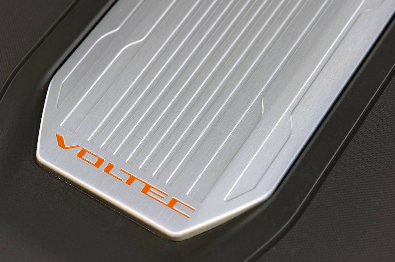 2011 Chevrolet Volt engine detail