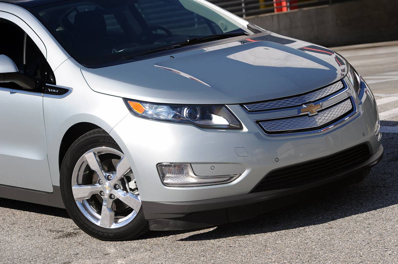 2011 Chevrolet Volt front detail