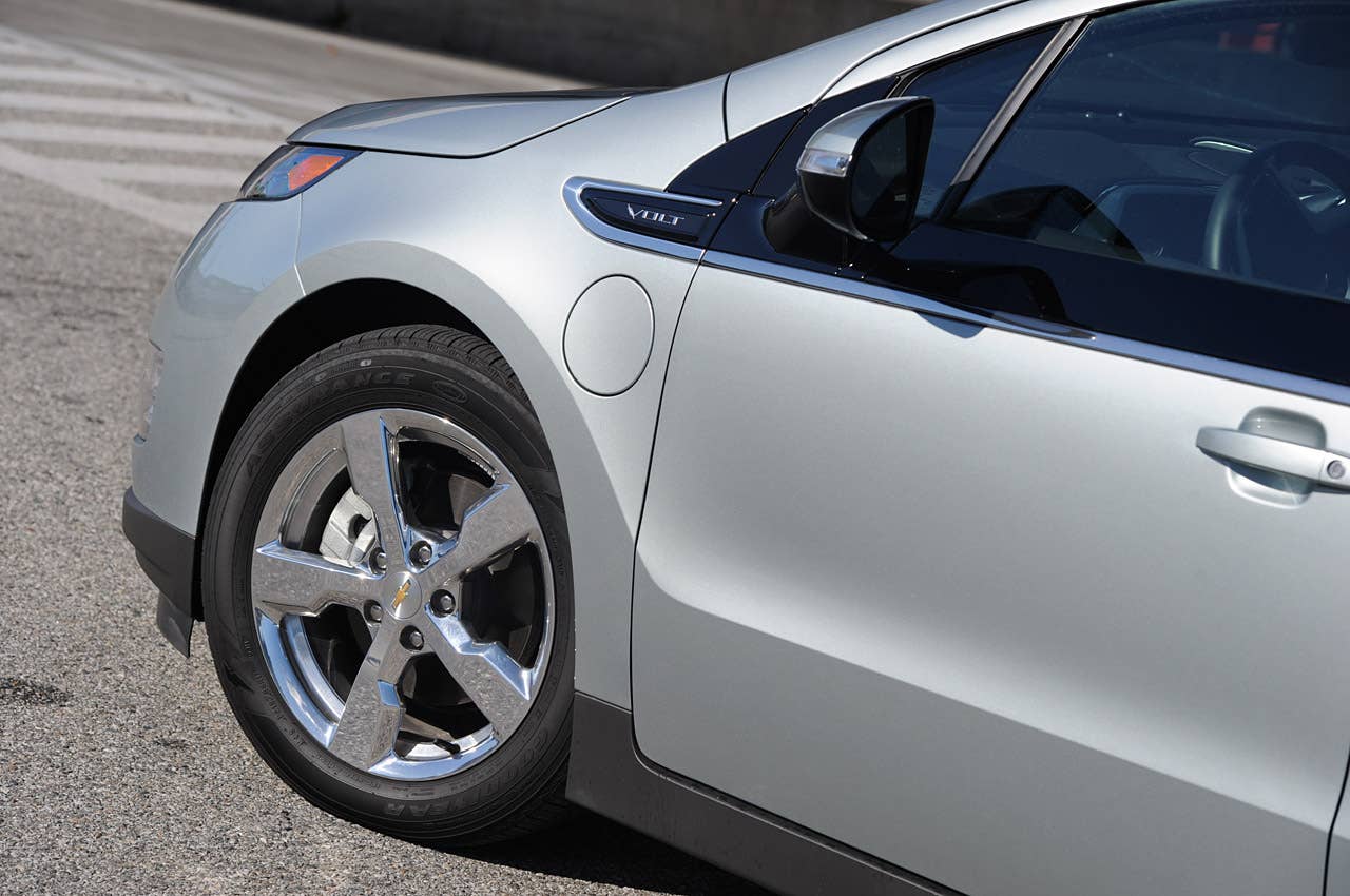 2011 Chevrolet Volt side detail