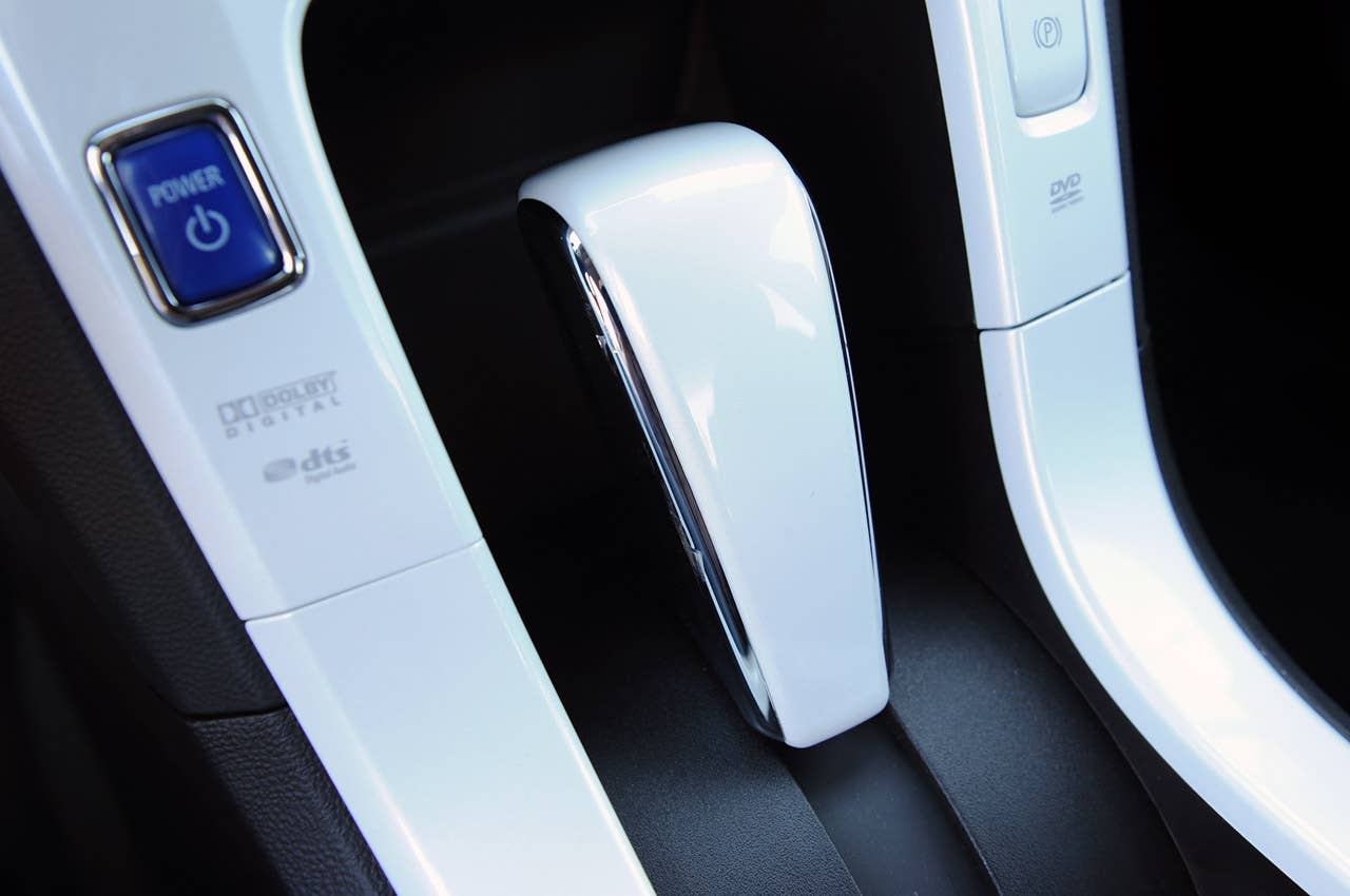 2011 Chevrolet Volt shifter