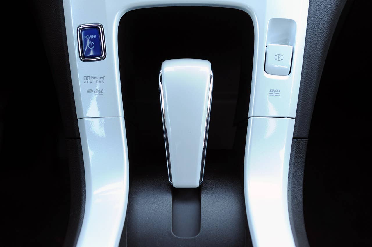 2011 Chevrolet Volt shifter
