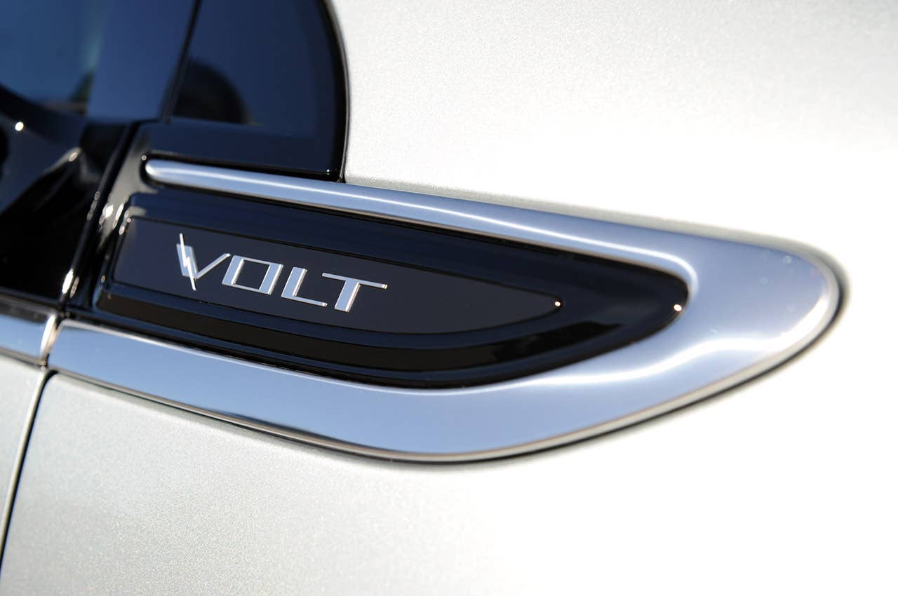 2011 Chevrolet Volt badge