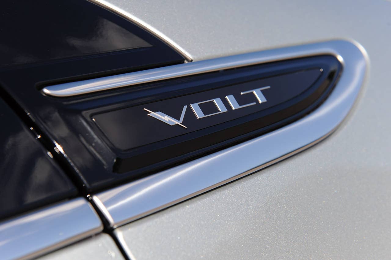 2011 Chevrolet Volt badge