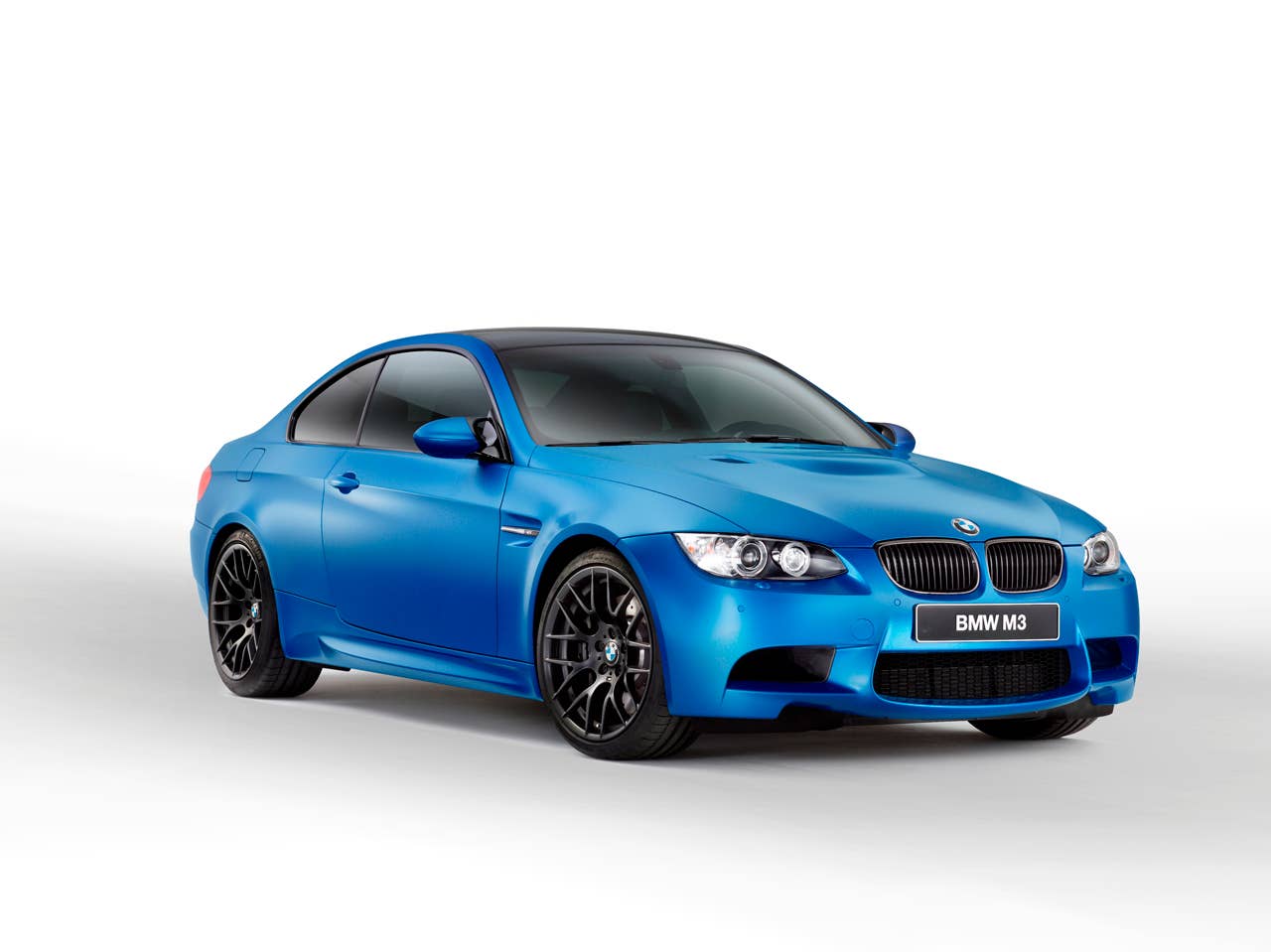 2013 BMW M3 Coupe Frozen Limited Edition front 3/4 in blue