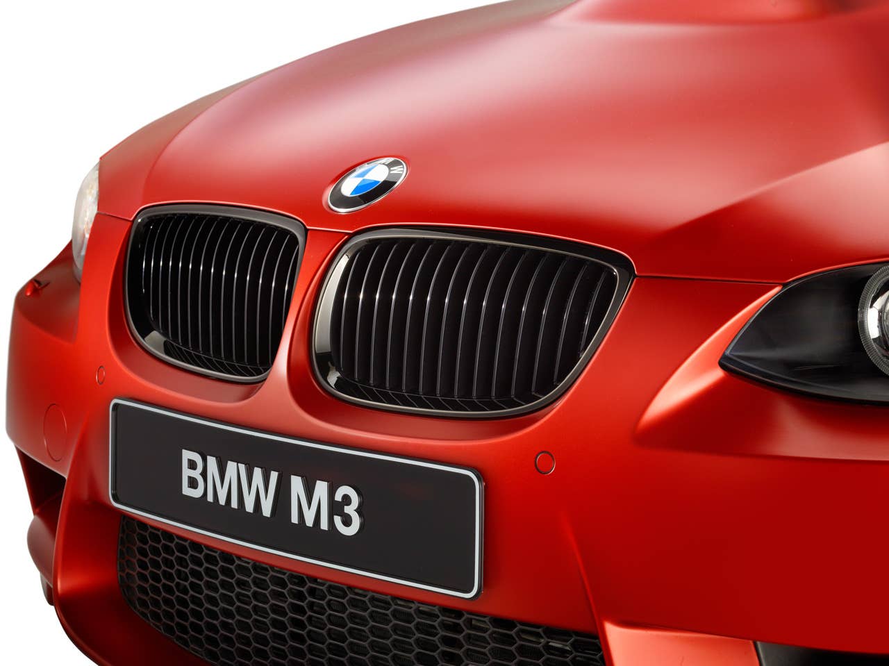 2013 BMW M3 Coupe Frozen Limited Edition front fascia and grille detail in red