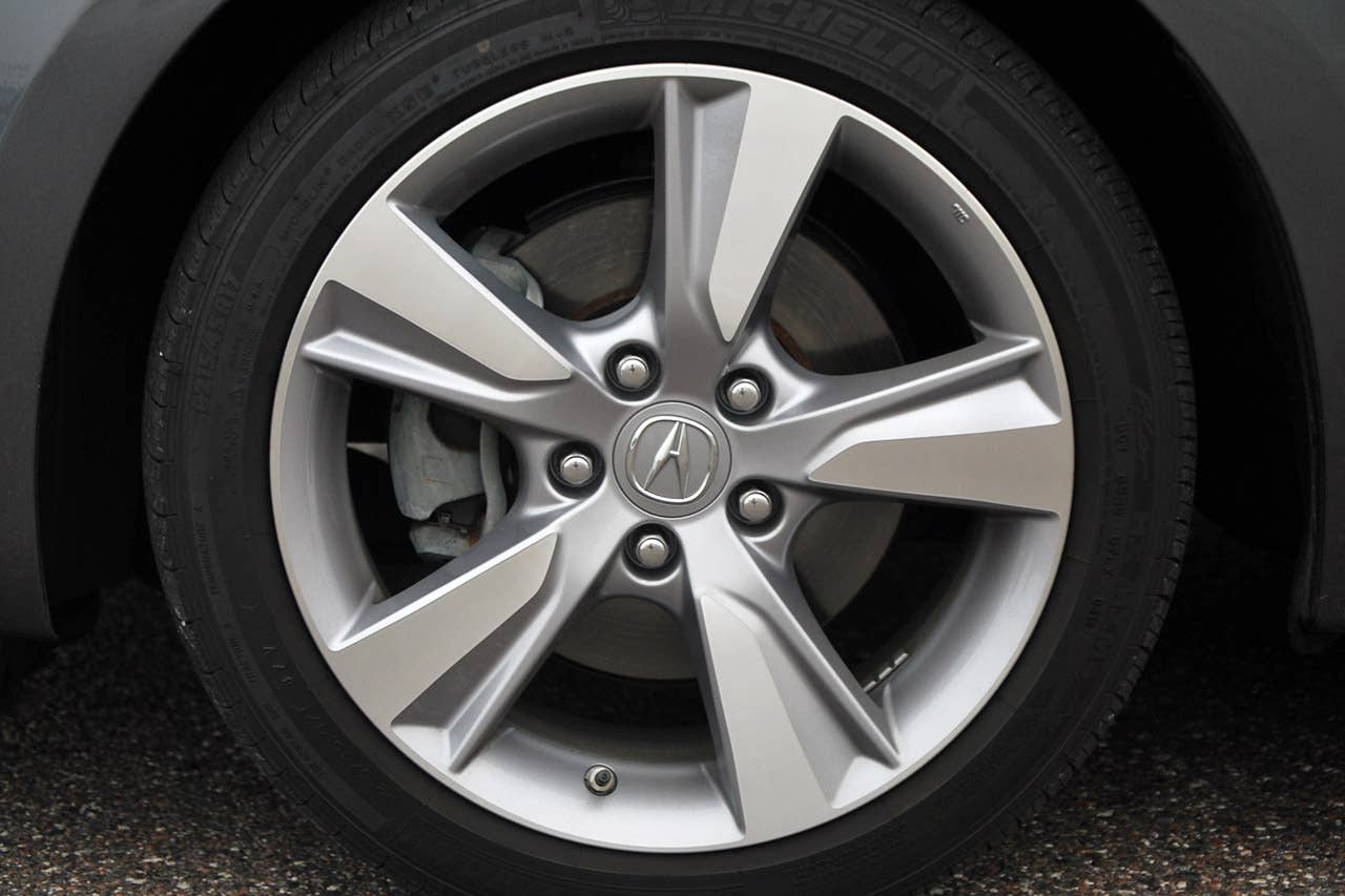 2013 Acura ILX wheel
